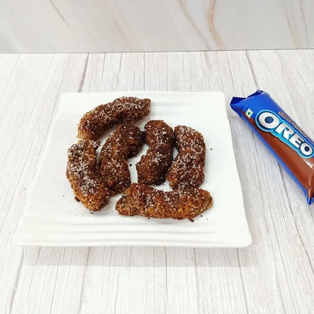 Crispy Banana Fritters with Oreo Crumbs