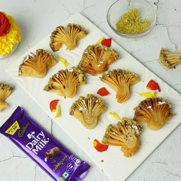 Dairy Milk Coated Baklava Fan Sweet-Decorate as per your choice