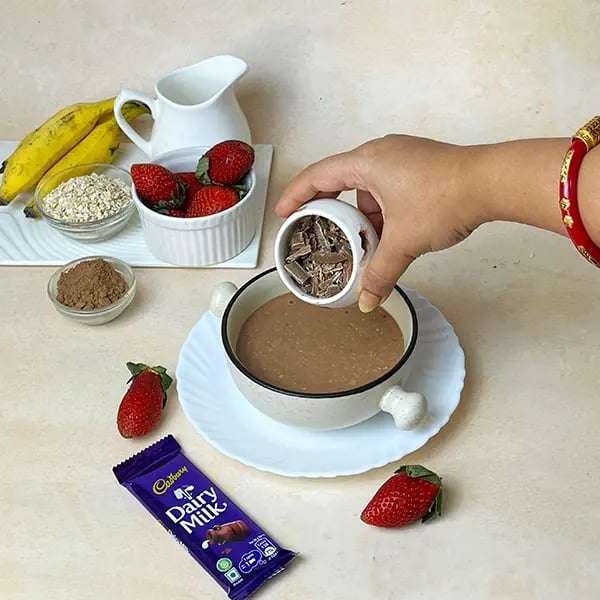 Dairymilk Energising Chocolate Smoothie Bowl-Transfer the mixture into a bowl
