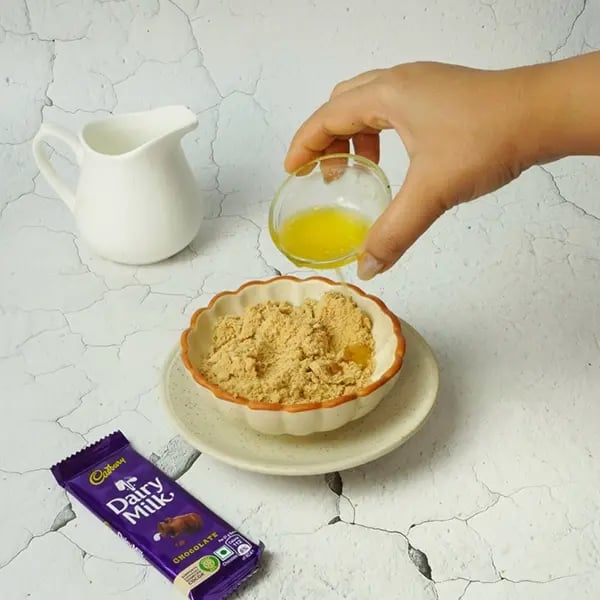 Dairy Milk Kalakand Tart-Grind the digestive biscuits