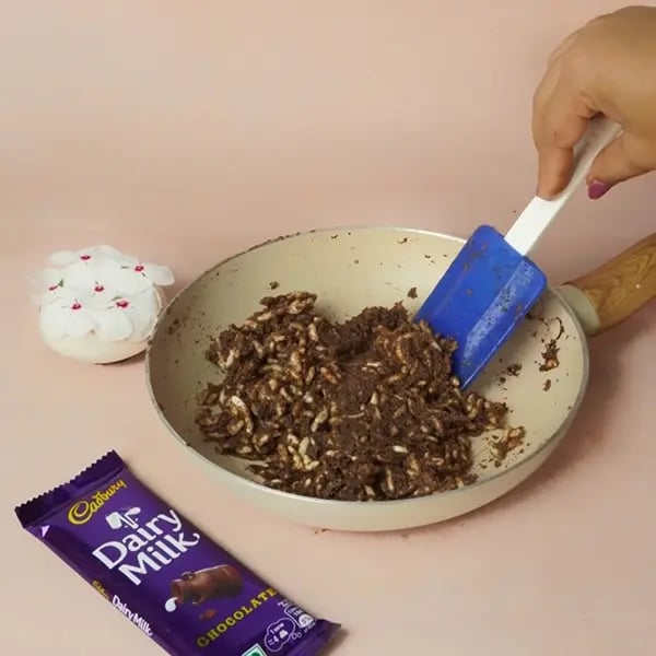 Dairy Milk Murmura Moa Laddu-Mix it carefully