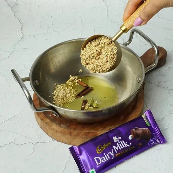 Dairy Milk Quinoa Lapsi-Heat one medium-sized pan
