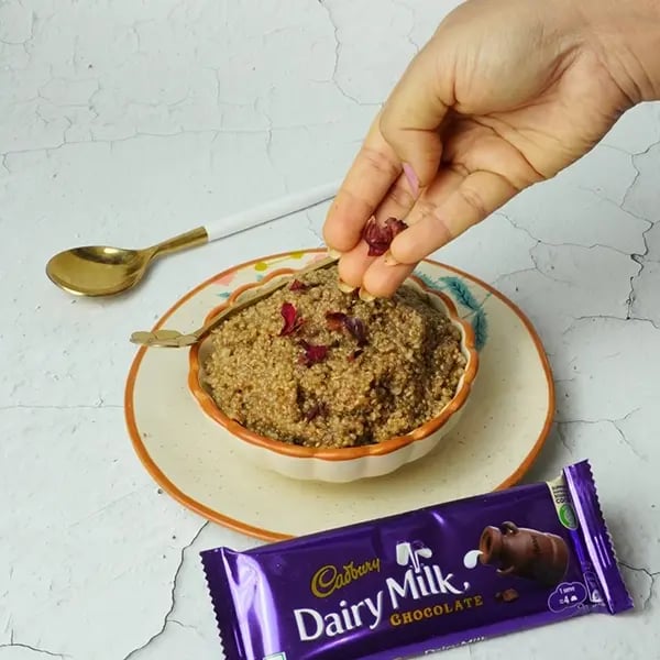 Dairy Milk Quinoa Lapsi-Transfer to a bowl