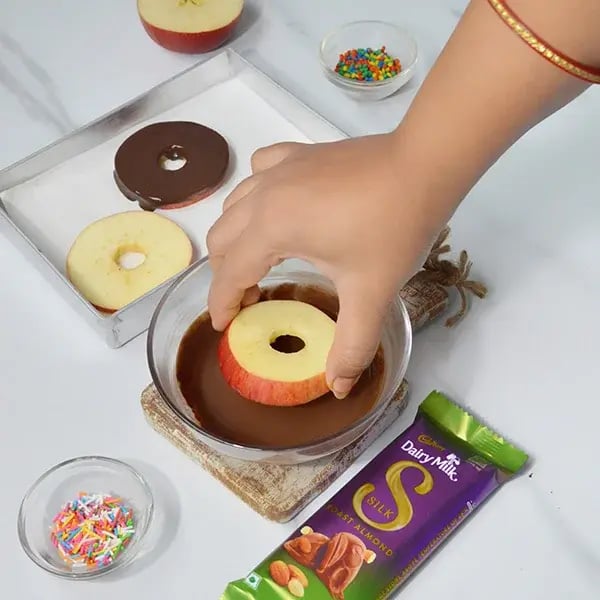 dairy-milk-silk-apple-donut-step5