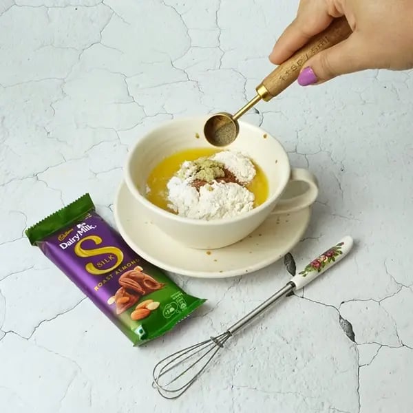 Dairy Milk Silk Gingerbread Mug Cake-Add black pepper powder next