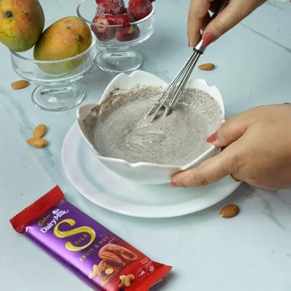 Dairy milk Silk Greek Yogurt Fruit Parfait-Mix chocolate and yogurt