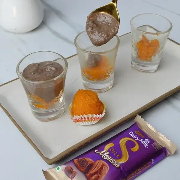Dairy Milk Silk Motichoor Rabdi Parfrait - Pour chocolate rabdi