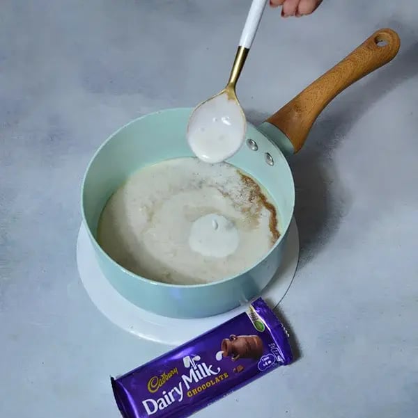 Dairymilk Chocolate Cashew Ice-cream - Mix fresh cream