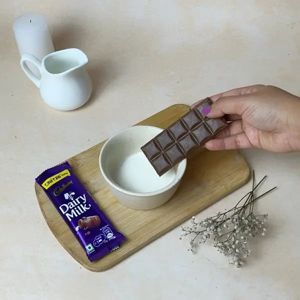 Dairymilk Coffee Star Cake - Melting Chocolate Glaze