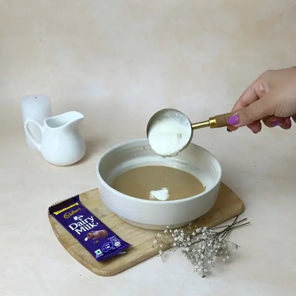 Dairymilk Coffee Star Cake - Pouring Yogurt