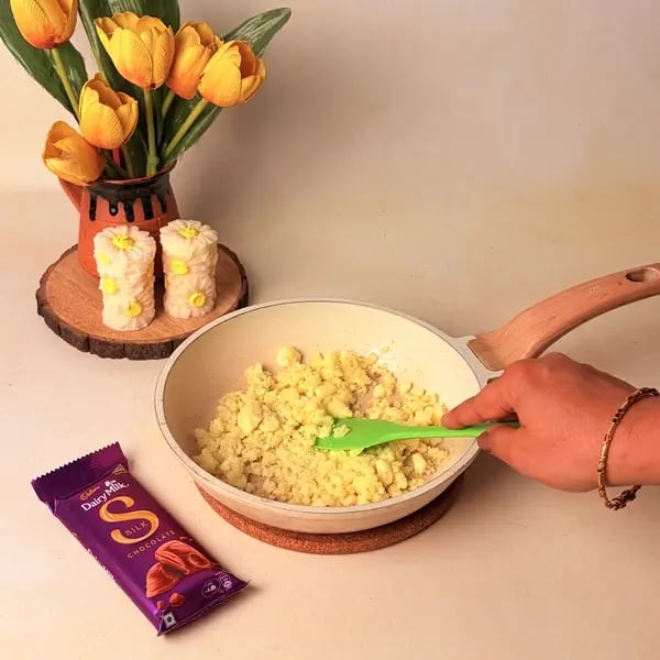 Diwali Special Bengali Patishapta Recipe With Cadbury Dairy Milk Silk And Mawa Filling - Cooking Mawa Filling