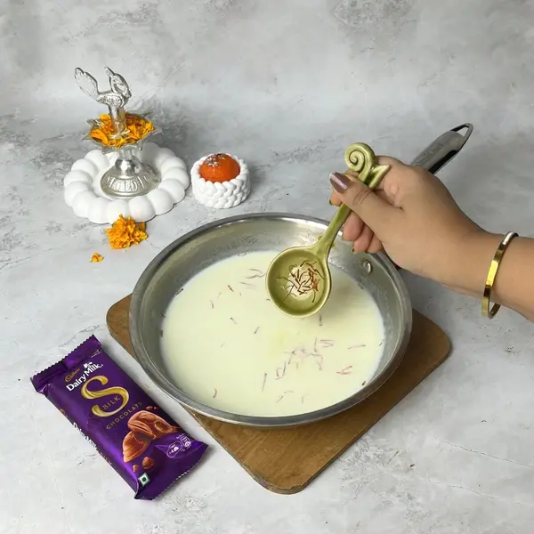 Diwali Special Dairy Milk Silk-Infused Angoor Basundi Recipe - Heating Milk Saffron