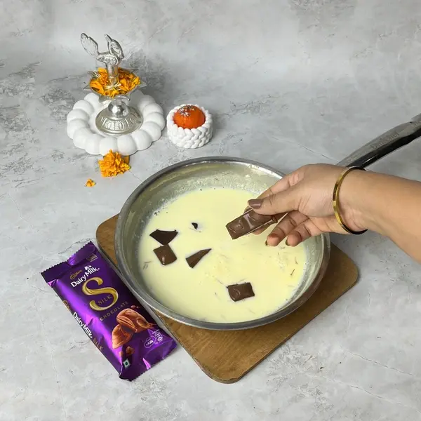 Diwali Special Dairy Milk Silk-Infused Angoor Basundi Recipe - Melting Chocolate In Basundi