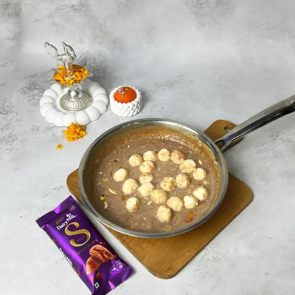 Diwali Special Dairy Milk Silk-Infused Angoor Basundi Recipe - Rasgullas In Basundi