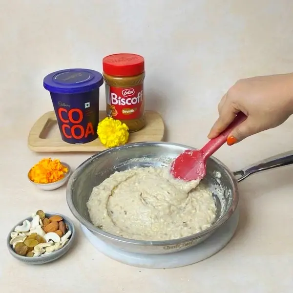Diwali Special Pinni Recipe With Biscoff And Cadbury Cocoa Powder - Mixing Khoya Flour