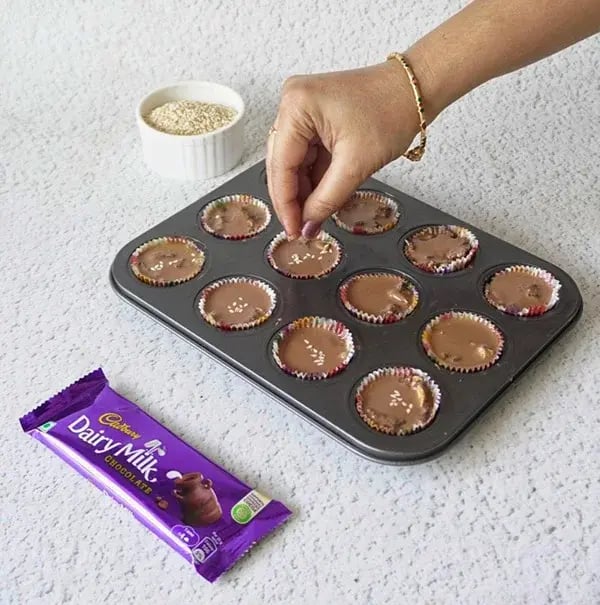 Dry Fruit &amp; Chocolate Chikki Cups - Enjoy these delicious Dry fruit &amp; Chocolate Chikki Cup Bites