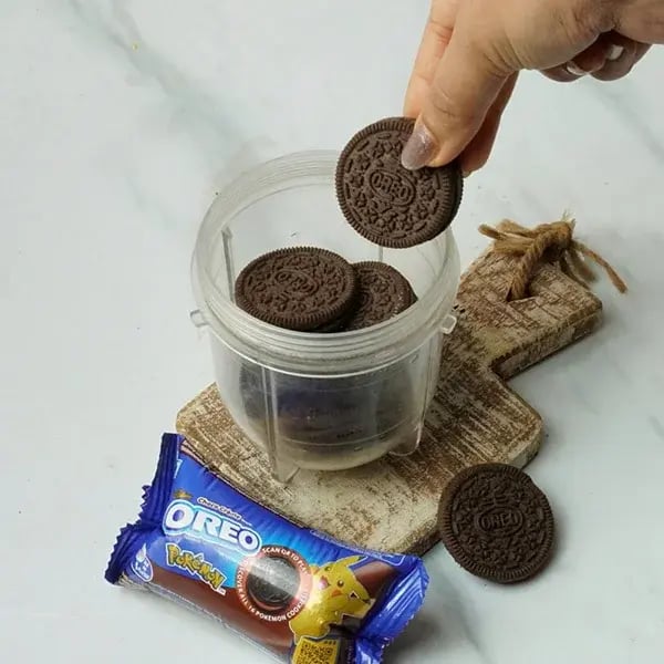 Easy Oreo Chocolate Truffle - Grind Oreo biscuits