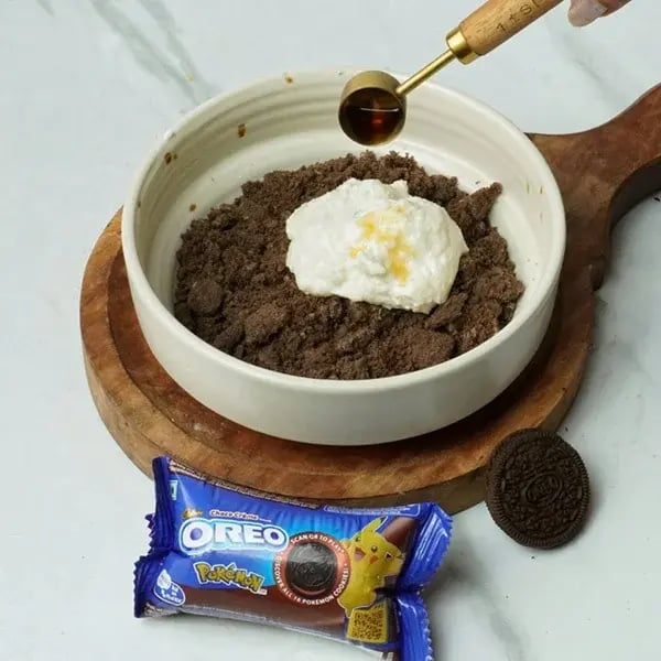 Easy Oreo Chocolate Truffle - Add vanilla essence