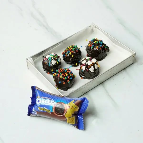 Easy Oreo Chocolate Truffle - Sprinkle the tops with some sprinkles