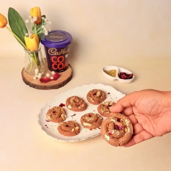 Festive Special Chocolate Mawa Jalebi Recipe With Cadbury Cocoa Powder, Rose And Pistachio Topping - Arranging Jalebi Platter