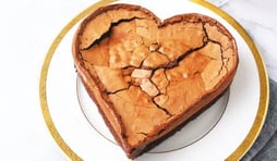 Flourless Cadbury Cake with Vanilla