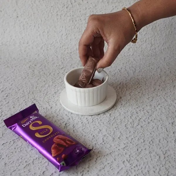 Frozen Chocolate Orange Slices with Dry Fruits Mix - Place the chocolate