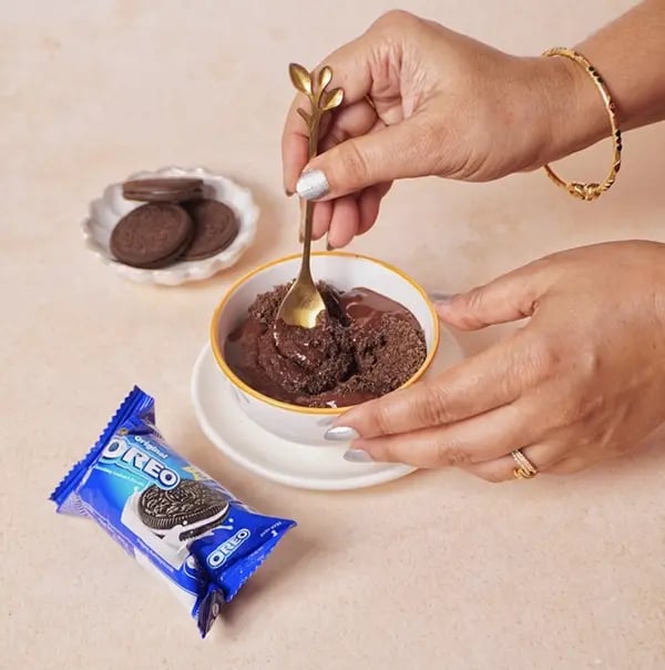 Fruit Popsicles with Oreo Crust-Mix until well