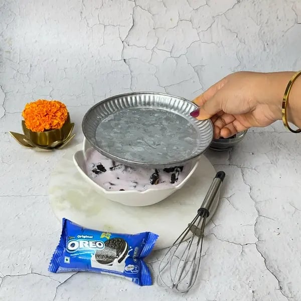 Ganpati Special: Oreo Blueberry Shrikhand Recipe To Try - Covered Bowl Refrigerating