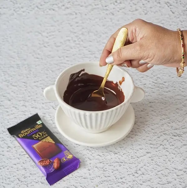 Healthy & Chocolatey Fruit Salad Bars with Bournville Chocolate - ½ teaspoon of coconut oil to the melted chocolate