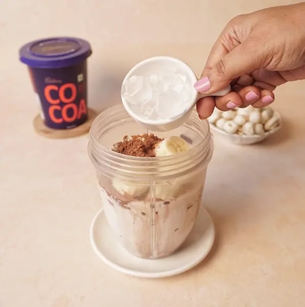 Healthy Choco Makhana Smoothie Recipe - Blending Ice Cubes