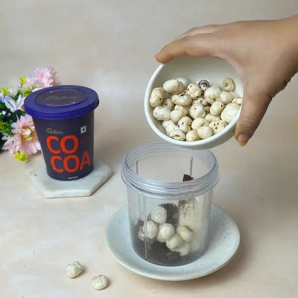 Healthy Cocoa Chocolate Icecream - Adding Makhana Blender