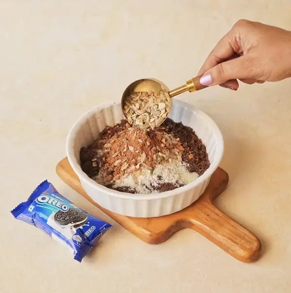 Instant Oreo Chocolate Ladoo For Raksha Bandhan - Add the crushed nuts