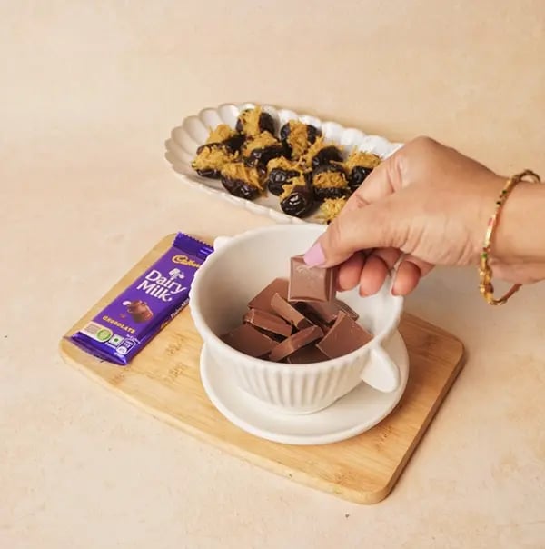 Kunafa Chocolate Dates with Cadbury Dairy Milk-Melt the Cadbury Dairy Milk chocolate