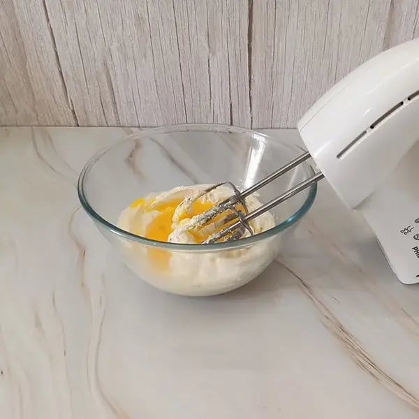 Lemon Cupcake with Whipped Chocolate Ganache Frosting - Add in 2 eggs