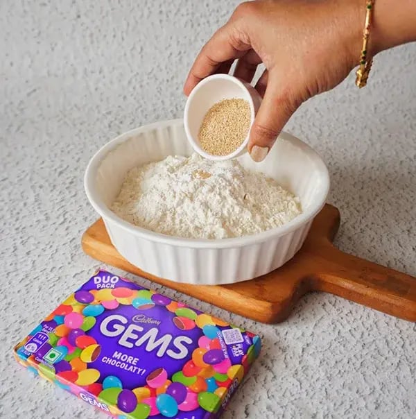 Lemon & Poppy Seeds Muffins with Gems - Whisk together the flour