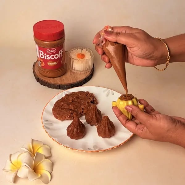 Lotus Biscoff Modak For Ganpati Bappa - Piping Biscoff Filling