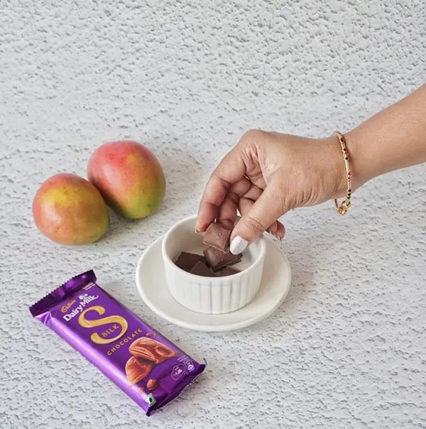 Mango Shrikhand Dessert With Silk Chocolate-Break Silk chocolate