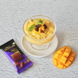 Mango Shrikhand Recipe with Chocolate Chips – Creamy Mango Yogurt Dessert
