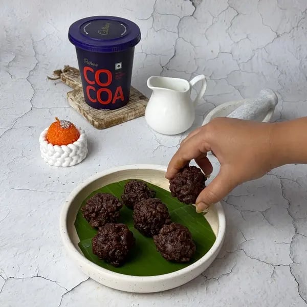 Motichur Laddu Recipe With Cocoa: Give The Classic Diwali Sweet A Rich Twist - Set Laddu Balls