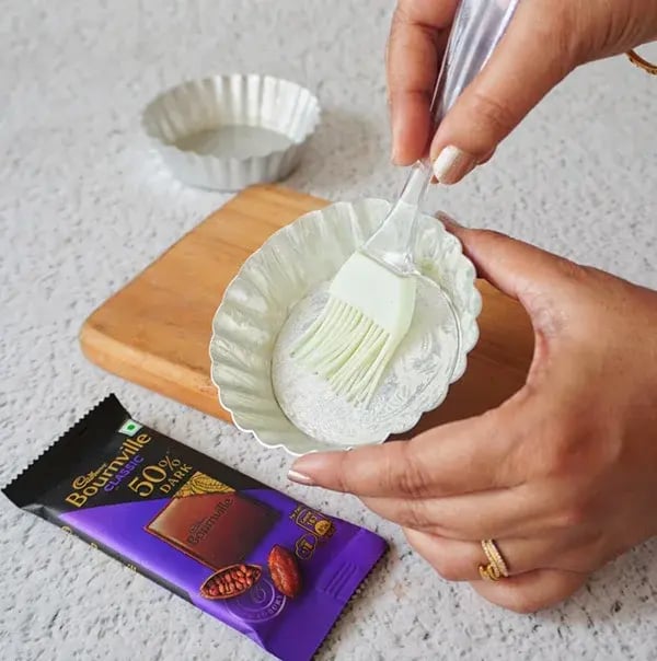 No Bake Chocolate Tart - Grease the tart tins