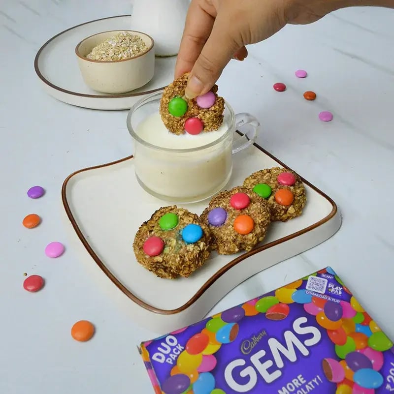 Oatmeal Cookies with Gems Topping Recipe