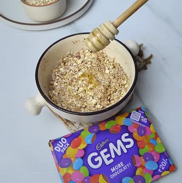 Oatmeal Cookies with Gems Topping - Add honey