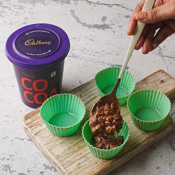 Oats Chocolate Muffins - Pour the batter
