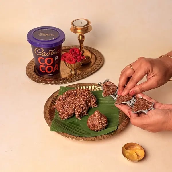 Oats Modak Recipe For Ganpati Bappa With Dry Fruits And Cadbury Cocoa Powder Twist - Filling Modak Mold