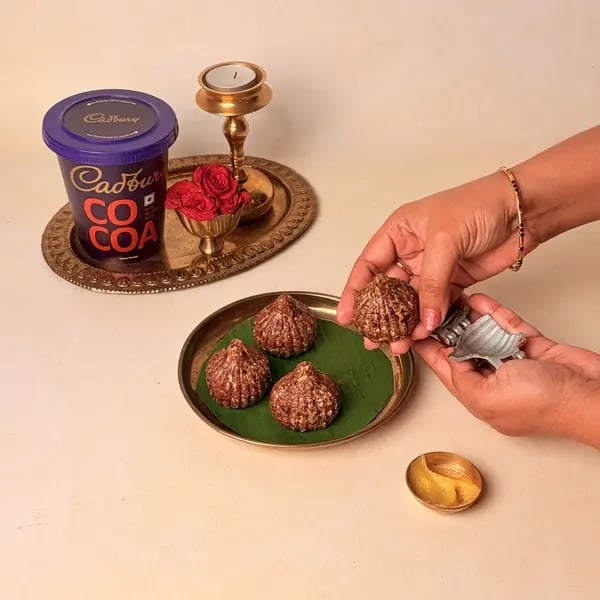 Oats Modak Recipe For Ganpati Bappa With Dry Fruits And Cadbury Cocoa Powder Twist - Demolding Modak