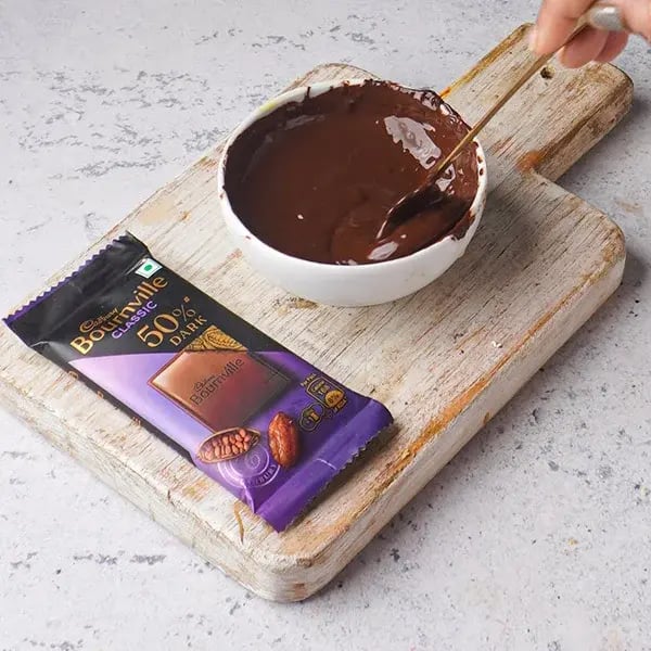 Orange Chocolate Stuffed Dates - Melt the chocolates