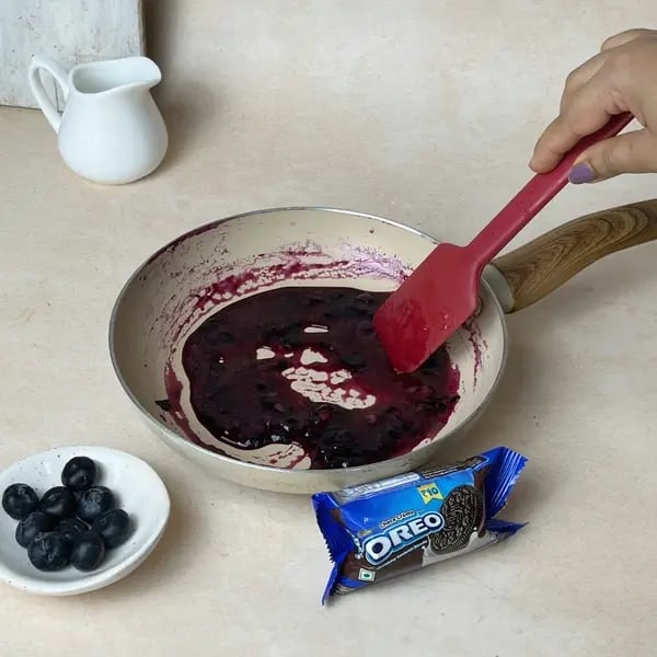 Oreo-Berry Fusion Bites - Creamy Jelly Texture