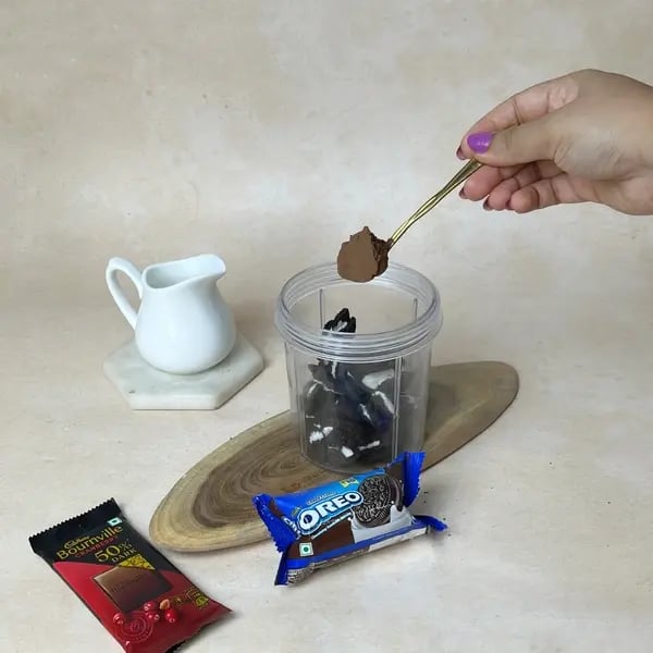 Oreo Bournville Matcha Lunchbox Cake - Oreo Cocoa Powder Blender
