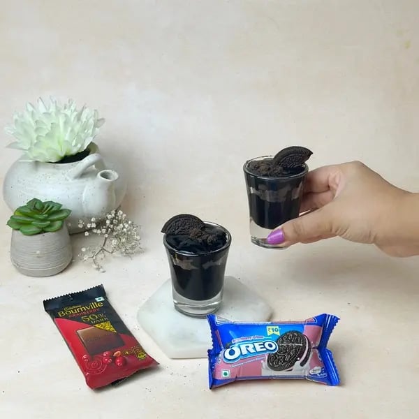 Oreo Bournville Shot - Served Shots