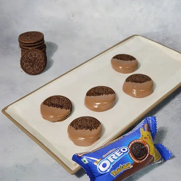 Oreo Caramel Chocolate Dipped - Put a baking sheet